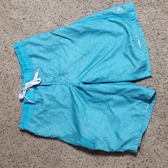 Medium OP swim trunks with mesh lining & velcro side pocket excellent condition! - Picture 1 of 4